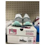Skechers ladies swift fit sneaker size 6