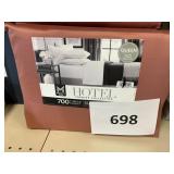 Hotel Coll. 700tc Queen sheet  set