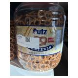 UTZ pretzels 60oz