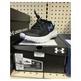 Under Armour UA GGS surge 4 size 4Y