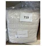 Tahari comforter - Unknown size