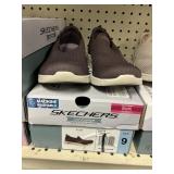 Skechers ladies slip on size 9