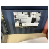 Hotel Coll 700tc Queen sheet set