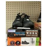 Skechers ladies work sneaker 7.5