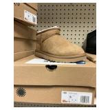 Ugg classic ultra mini  size 5