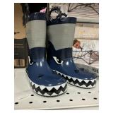 Kids rain boots size 7/8
