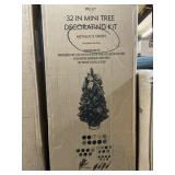 Pre-lit 32in Mini tree decorating kit met & green