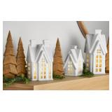 Pre-lit 7pc Holiday village