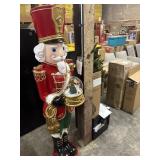 6ft Musical nut cracker