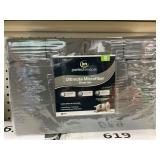 Serta Queen sheet set