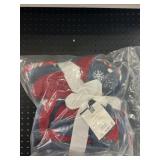 Plush throw 60inx70in