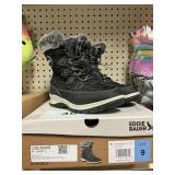 Eddie Bauer womens snow boot 9