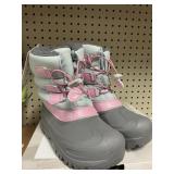 Youth snow boots size 2