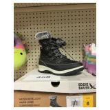 Eddie Bauer womens snow boot 8