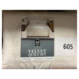 3-pc Velvet quilt set  King