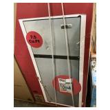 Frigidaire 7.5 cu ft refrigerator