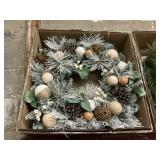 Pre-lit 32in decorated wreath