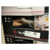 Isotoner memory foam slippers M 8-9