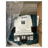 Luxury faux fur throw 60inx70in