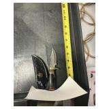 Fixed blade knife handmade Damascus steel