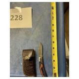 Fixed blade knife handmade Damascus steel