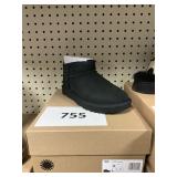Ugg w/ classic ultra mini size 7