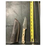 Fixed blade knife handmade Damascus steel