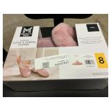 Womens suede & sherpa slipper size 8