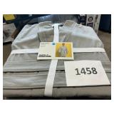 Room Essentials bath robe L/XL