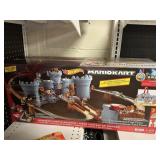 Hot Wheels Mariokart Bowsers castle raceway
