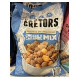 Cretors cheese & carmel mix 23.5 oz