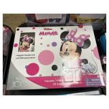 Disney Minnie& Friends wooden doll 24 surprises