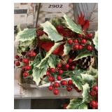 Berry & pinecone garland pc
