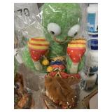 Singing & dancing cactus -repeats what you say