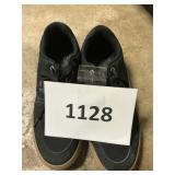 Etnies size 11 -USED