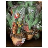 Dancing & singing cactus -repeats what you say