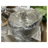 SS pet bowls w/ wall mount holders set