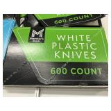 White plastic knives  600 ct