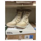 Eddie Bauer womens snow boot size 9