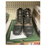 Eddie Bauer mens winter boot size 10