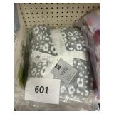 Lounge throw 60inx70in