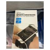 Sports wristband universal for smartphones 4 ct