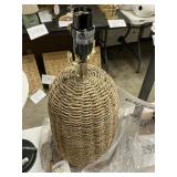 Large seagrass table lamp -top loose