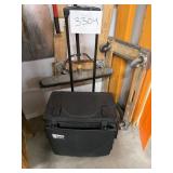 Crop in style roller bag