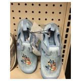 bluey water shoe size 13/1