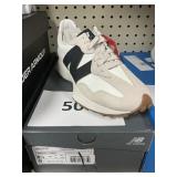 NB womens sneaker size 8.5