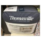 Thomasville down alt comforter F/Q