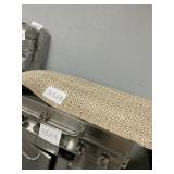 Threshold 5ftx7ft  area rug