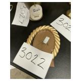 5inx7in Oval picture frame