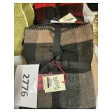Woolrich plaid blanket 50inx70in